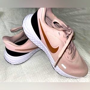 New Womens Nikes!